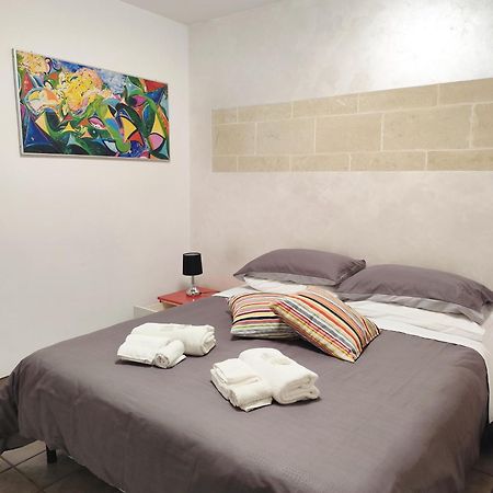 ليتشي White Suite B&B المظهر الخارجي الصورة