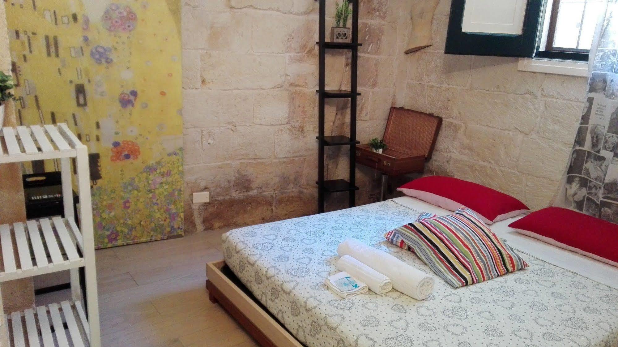 ليتشي White Suite B&B المظهر الخارجي الصورة