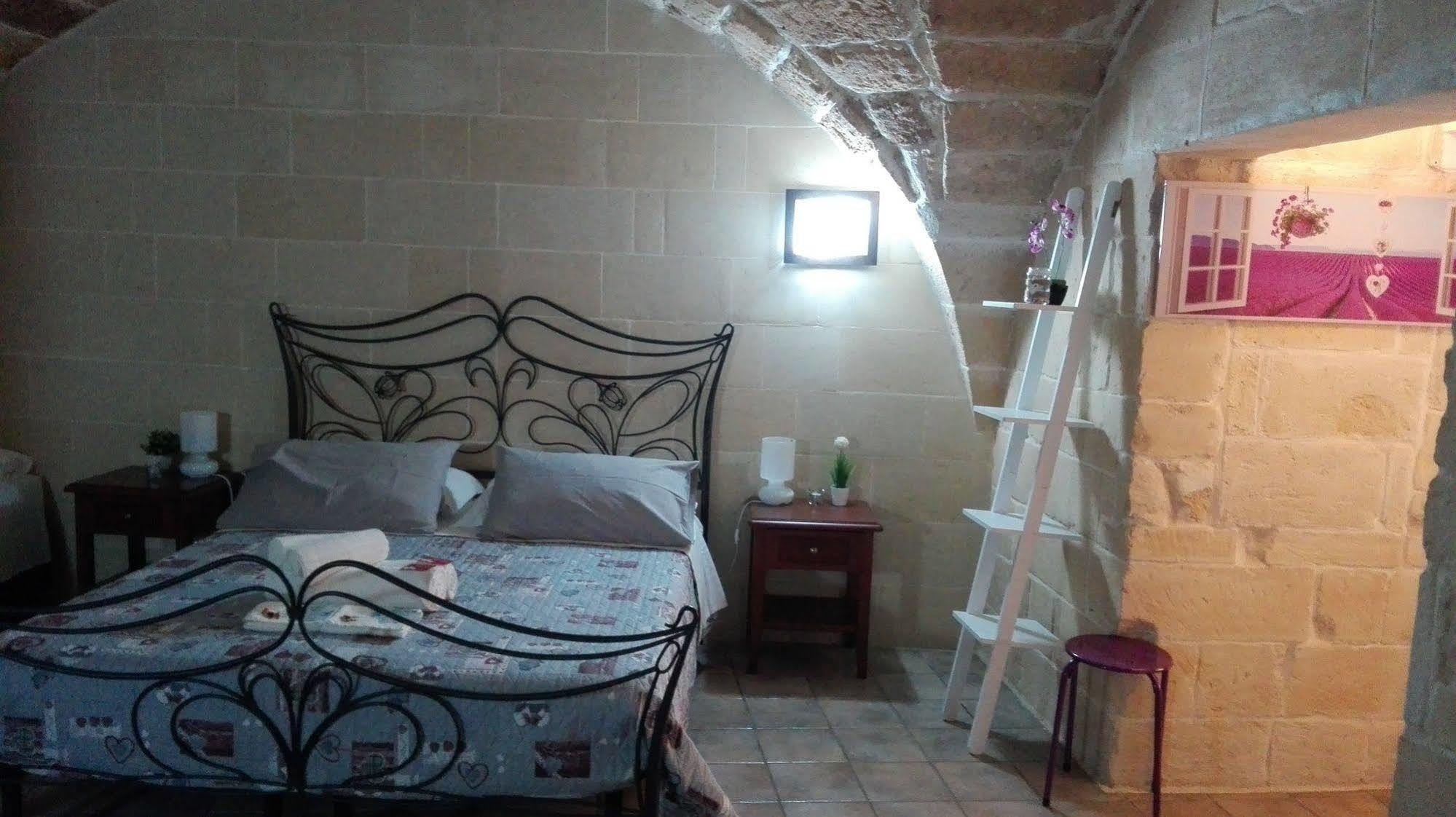 ليتشي White Suite B&B المظهر الخارجي الصورة