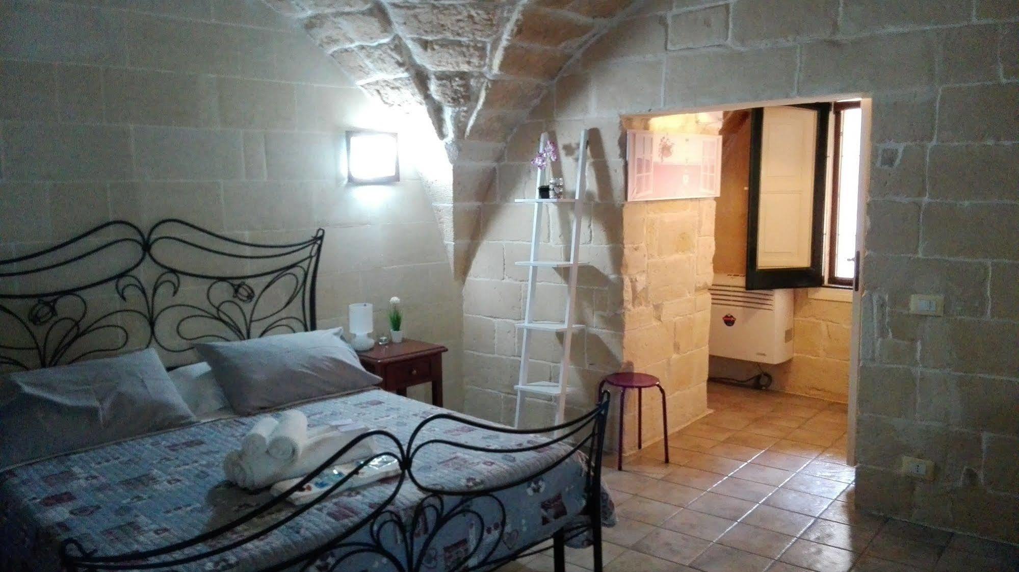 ليتشي White Suite B&B المظهر الخارجي الصورة
